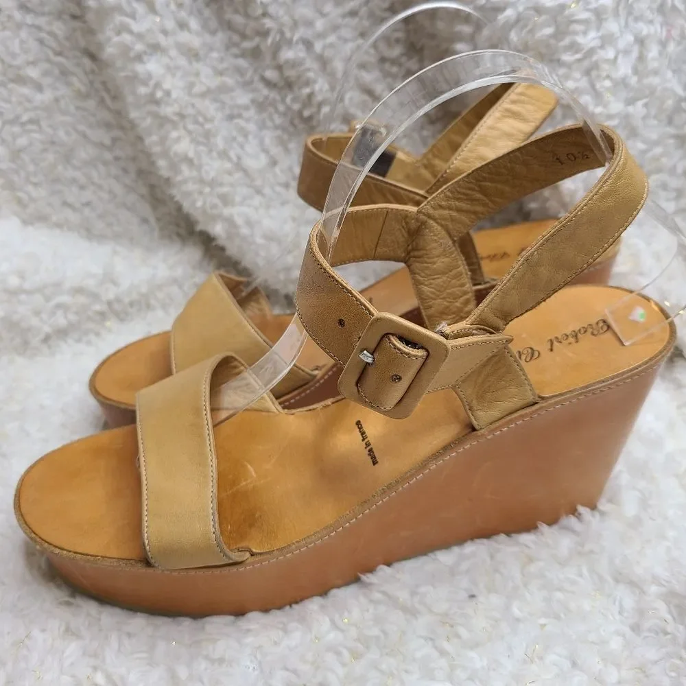 Robert Clergerie Tan‎ Leather Platform Wedge Sandals size 10.5